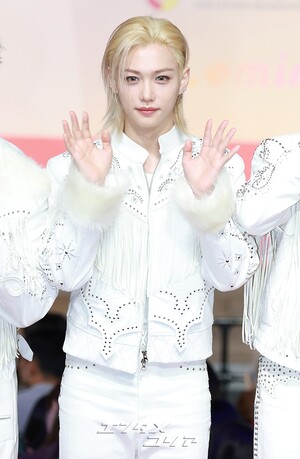 【フォト】Stray Kids「まぶしい白のスーツ」＝2025 SBS歌謡大典