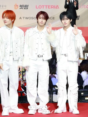 【フォト】Stray Kids「まぶしい白のスーツ」＝2025 SBS歌謡大典