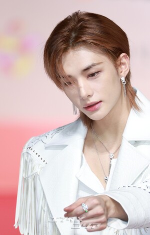 【フォト】Stray Kids「まぶしい白のスーツ」＝2025 SBS歌謡大典