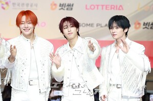 【フォト】Stray Kids「まぶしい白のスーツ」＝2025 SBS歌謡大典