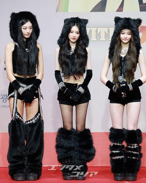 【フォト】キュートな黒猫、MEOVV＝2025 SBS歌謡大典