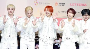 【フォト】2025年を輝かせたK-POP歌手が総出演＝2025 SBS歌謡大典