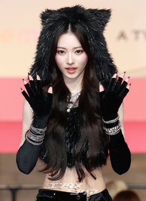 【フォト】2025年を輝かせたK-POP歌手が総出演＝2025 SBS歌謡大典