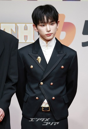 【フォト】2025年を輝かせたK-POP歌手が総出演＝2025 SBS歌謡大典