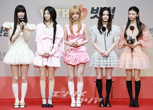 【フォト】2025年を輝かせたK-POP歌手が総出演＝2025 SBS歌謡大典