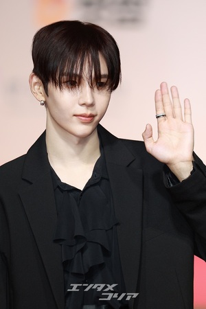 【フォト】2025年を輝かせたK-POP歌手が総出演＝2025 SBS歌謡大典