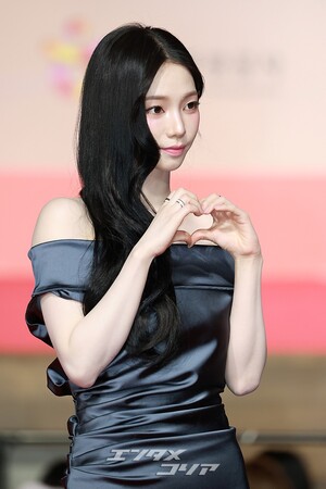 【フォト】2025年を輝かせたK-POP歌手が総出演＝2025 SBS歌謡大典