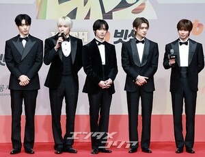 【フォト】2025年を輝かせたK-POP歌手が総出演＝2025 SBS歌謡大典