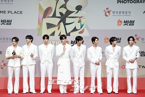【フォト】2025年を輝かせたK-POP歌手が総出演＝2025 SBS歌謡大典