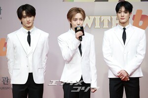 【フォト】2025年を輝かせたK-POP歌手が総出演＝2025 SBS歌謡大典