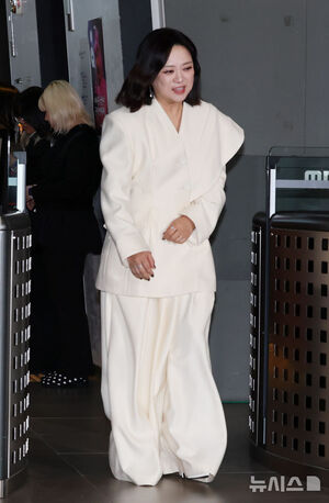 【フォト】ユ・ジェソク、キム・ヨンギョン、チョン・ヒョンム、キアン84ら「2025 MBC放送芸能大賞」レッドカーペット・イベント登場