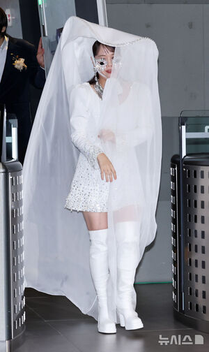 【フォト】ユ・ジェソク、キム・ヨンギョン、チョン・ヒョンム、キアン84ら「2025 MBC放送芸能大賞」レッドカーペット・イベント登場