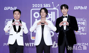 【フォト】ヤン・セチャン×イ・ヒョニ×キム・ジンギョン×ユ・ヨンソクら出席＝「2025 SBS芸能大賞」レッドカーペット・イベント