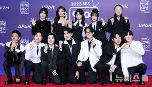【フォト】ヤン・セチャン×イ・ヒョニ×キム・ジンギョン×ユ・ヨンソクら出席＝「2025 SBS芸能大賞」レッドカーペット・イベント