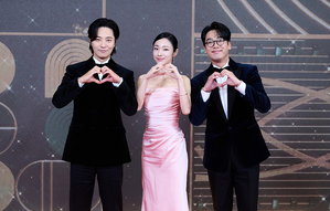 【フォト】ソ・ガンジュン×チン・ギジュ×キム・セジョン×カン・テオ出席「2025 MBC演技大賞」レッドカーペット・イベント