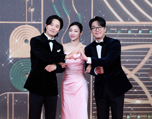 【フォト】ソ・ガンジュン×チン・ギジュ×キム・セジョン×カン・テオ出席「2025 MBC演技大賞」レッドカーペット・イベント