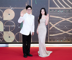 【フォト】ソ・ガンジュン×チン・ギジュ×キム・セジョン×カン・テオ出席「2025 MBC演技大賞」レッドカーペット・イベント