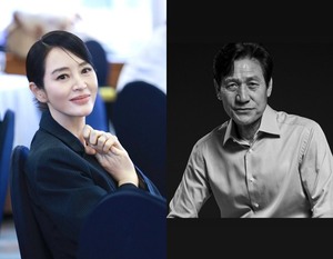 キム・ヘスがアン・ソンギさんを追悼…無言の白黒写真1枚