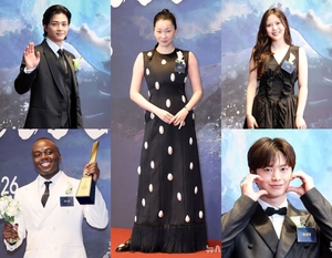 【フォト】「大韓民国ファーストブランド大賞」授賞式に出席したスターたち