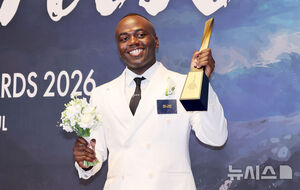 【フォト】「大韓民国ファーストブランド大賞」授賞式に出席したスターたち