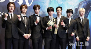 【フォト】「大韓民国ファーストブランド大賞」授賞式に出席したスターたち