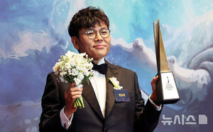 【フォト】「大韓民国ファーストブランド大賞」授賞式に出席したスターたち