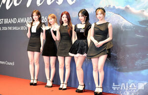 【フォト】「大韓民国ファーストブランド大賞」授賞式に出席したスターたち