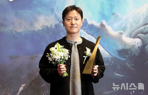 【フォト】「大韓民国ファーストブランド大賞」授賞式に出席したスターたち