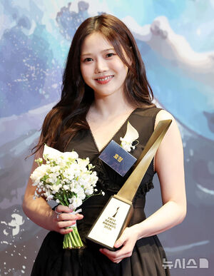 【フォト】「大韓民国ファーストブランド大賞」授賞式に出席したスターたち