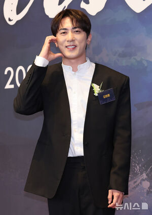 【フォト】「大韓民国ファーストブランド大賞」授賞式に出席したスターたち