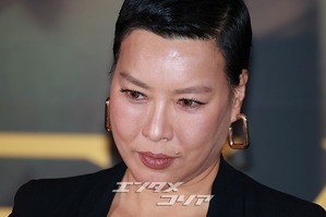 【フォト】アン・ソンギさんを追悼する『プロジェクトY』のキャストたち