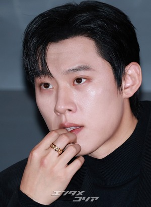 【フォト】アン・ソンギさんを追悼する『プロジェクトY』のキャストたち