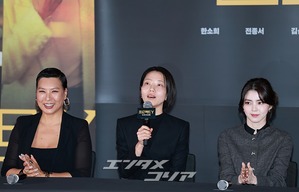 【フォト】アン・ソンギさんを追悼する『プロジェクトY』のキャストたち