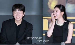 【フォト】アン・ソンギさんを追悼する『プロジェクトY』のキャストたち