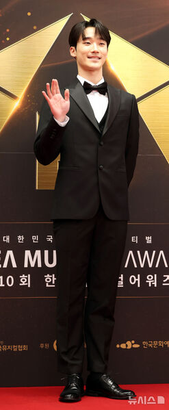 【フォト】イ・ソンギョン＆チャ・ジヨン＆キム・ソンチョルら、韓国ミュージカル・アワードに出席したスターたち