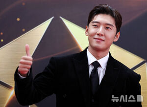 【フォト】イ・ソンギョン＆チャ・ジヨン＆キム・ソンチョルら、韓国ミュージカル・アワードに出席したスターたち