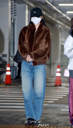 【フォト】IVE、中国・広州に出発…マスクで顔を隠してもオーラぷんぷん