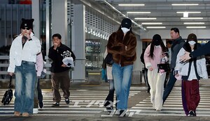 【フォト】IVE、中国・広州に出発…マスクで顔を隠してもオーラぷんぷん