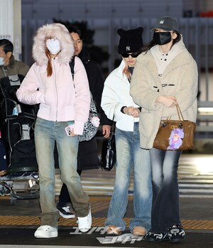 【フォト】IVE、中国・広州に出発…マスクで顔を隠してもオーラぷんぷん