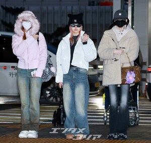 【フォト】IVE、中国・広州に出発…マスクで顔を隠してもオーラぷんぷん