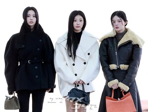 【フォト】ILLITウォンヒ＆ミンジュ＆ユナ、「JACQUEMUS」のショーに出席するためパリへ