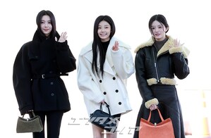 【フォト】ILLITウォンヒ＆ミンジュ＆ユナ、「JACQUEMUS」のショーに出席するためパリへ