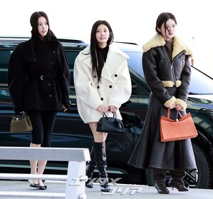 【フォト】ILLITウォンヒ＆ミンジュ＆ユナ、「JACQUEMUS」のショーに出席するためパリへ