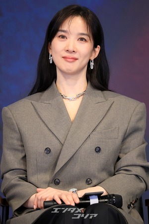 【フォト】イ・ナヨン×チョン・ウンチェ×イ・チョンア、真剣な記者懇談会