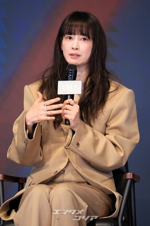 【フォト】イ・ナヨン×チョン・ウンチェ×イ・チョンア、真剣な記者懇談会