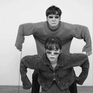 【フォト】Acoustic Collaboキム・スンジェ、故モ・スジンさんを追悼…一緒に撮った写真を公開