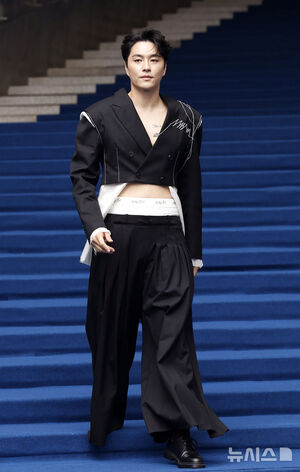 【フォト】チョン・シア＆ソ・ドンジュ＆ファニら出席＝ソウル・ファッションウィーク