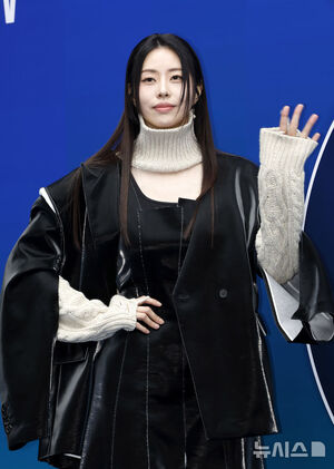 【フォト】チョン・シア＆ソ・ドンジュ＆ファニら出席＝ソウル・ファッションウィーク