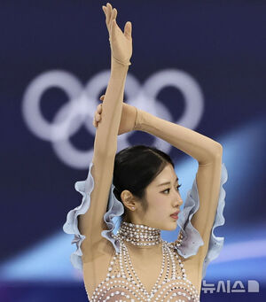 【フォト】李海仁、オリンピック初出場…幻想的な演技