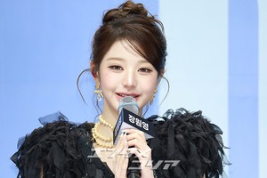 【フォト】IVE、3年ぶりにフルアルバムで音楽活動…シックになったビジュアル